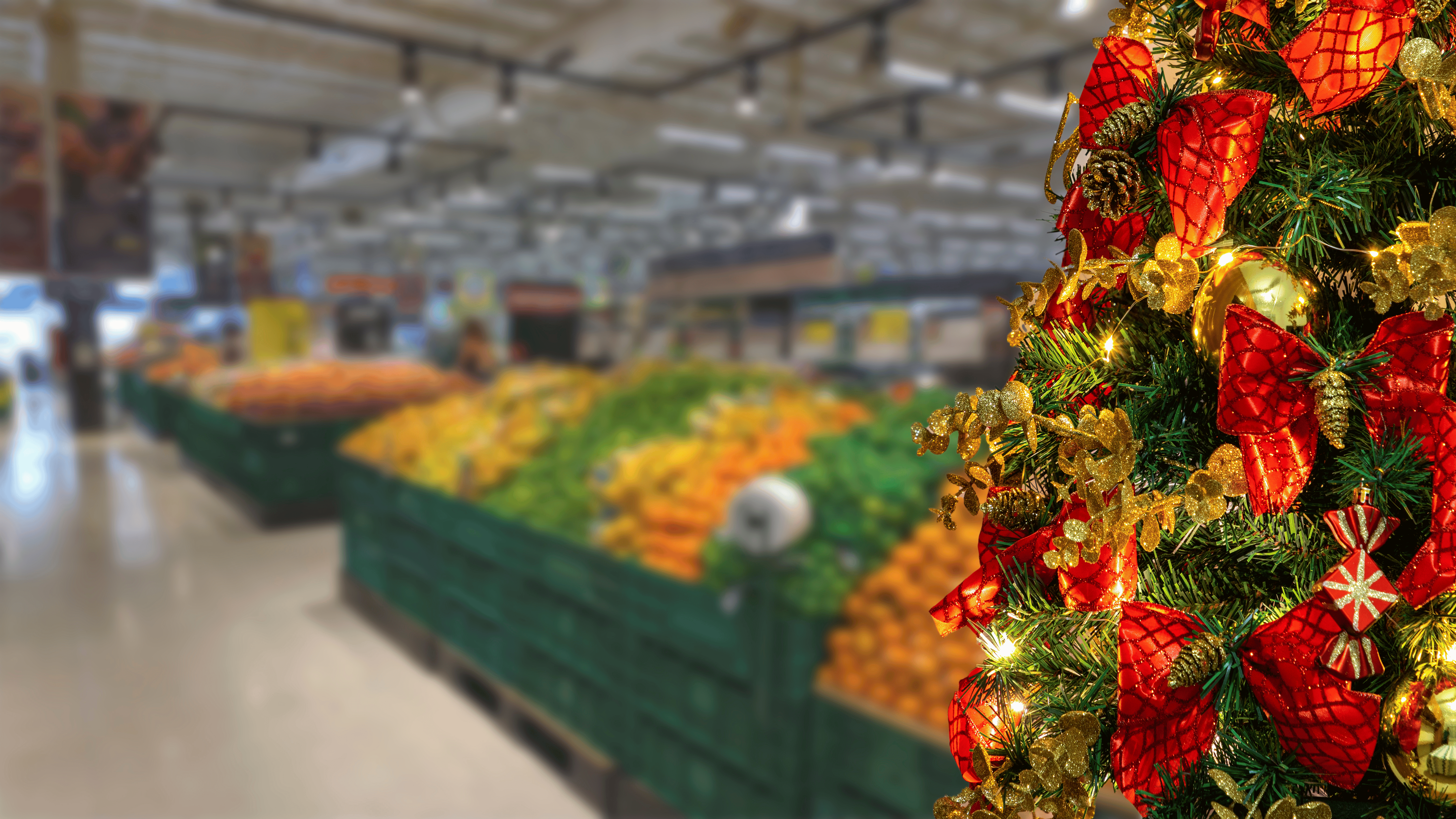 A grocery store decorated for the holiday season